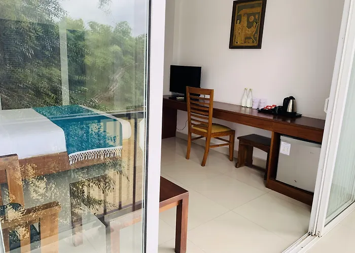 Hotel Gangaaddara Kandy